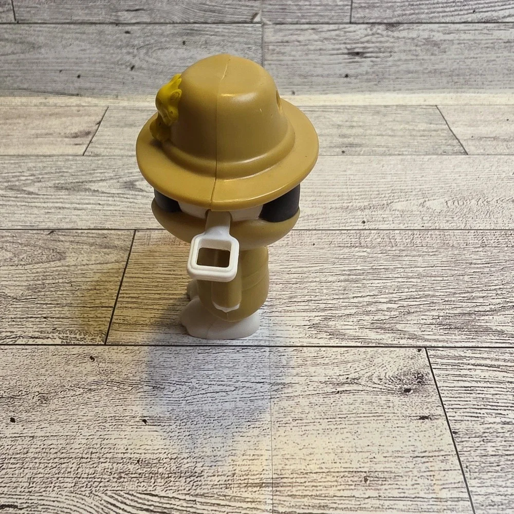 2018 SNOOPY Peanuts DETECTIVE SECRET AGENT FIGURE Happy Meal McDonald's Toy